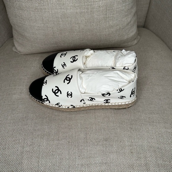 Brand new never worn Chanel espadrilles size 38 - Picture 2 of 5